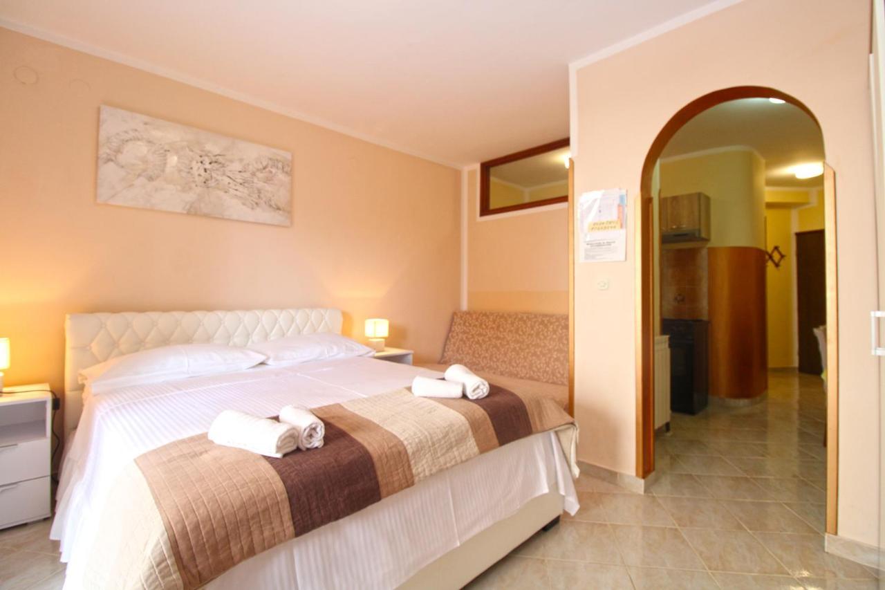 Apartment Mirela 2145 ฟาชานา ภายนอก รูปภาพ
