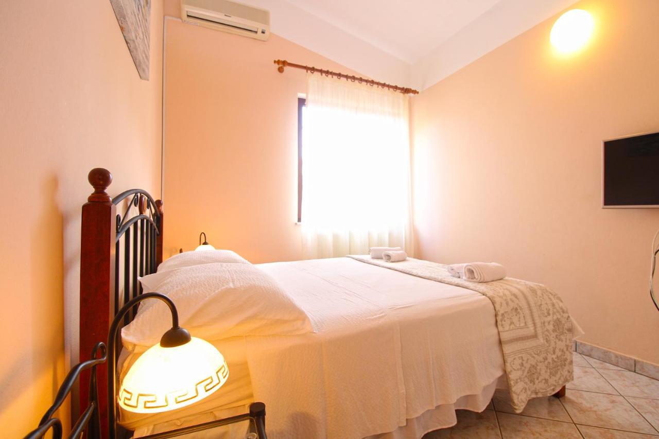 Apartment Mirela 2145 ฟาชานา ภายนอก รูปภาพ